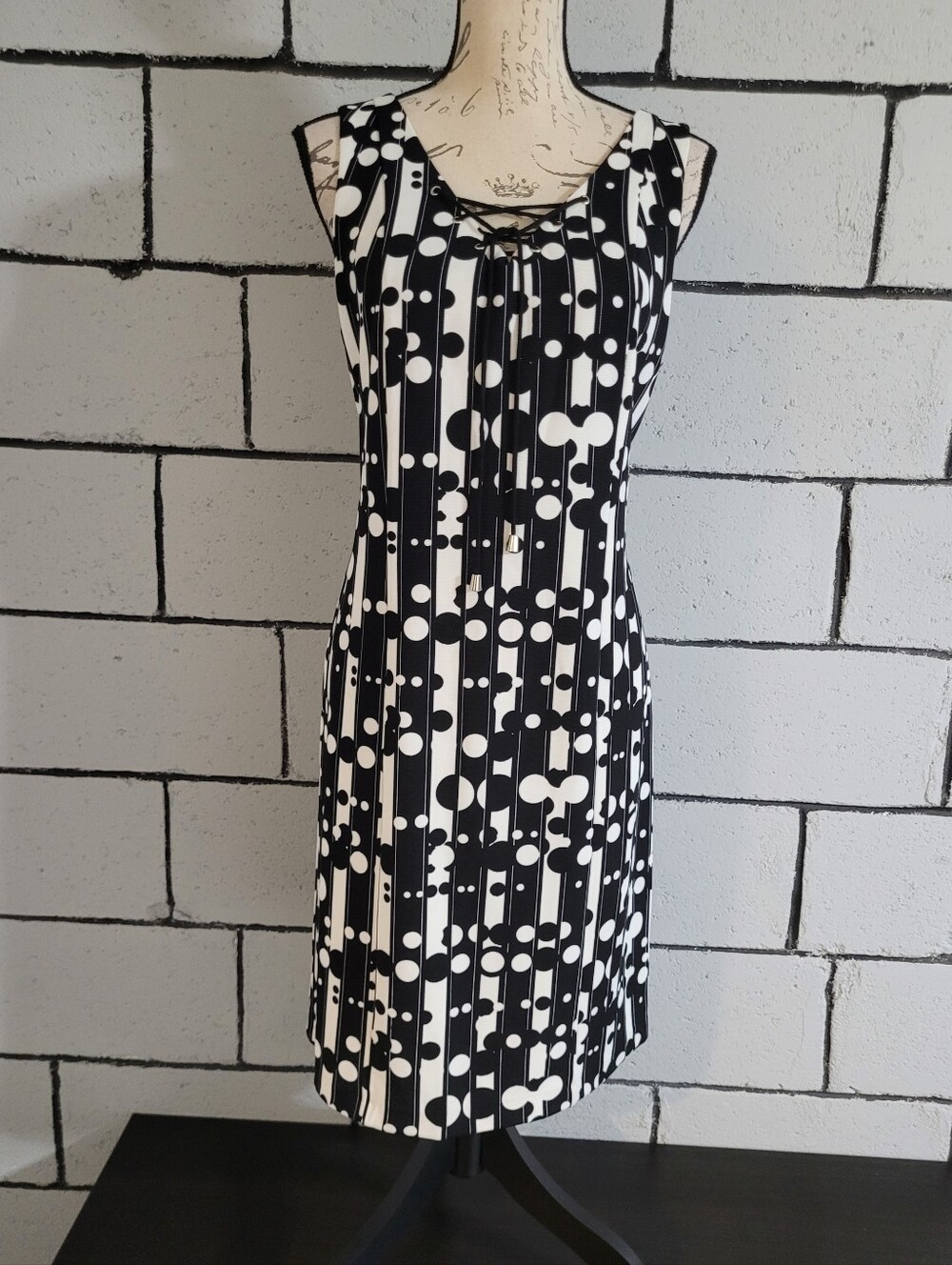 BUNDLE DALE! I Le Sleeveless Black & White Geometric Shift Dress Sz 10